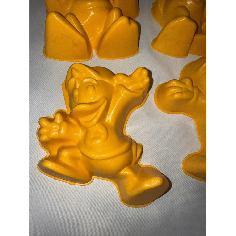 Disney Duck‎ Tales Jello Mold 1989 Yellow Set of 4 Promotional Gelatin vintage